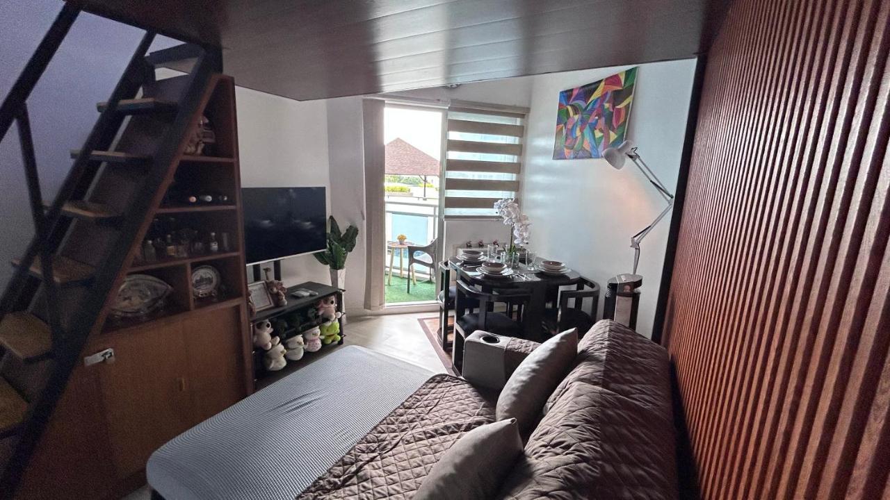 Kurlix Suites Of Azure North San Fernando  Εξωτερικό φωτογραφία