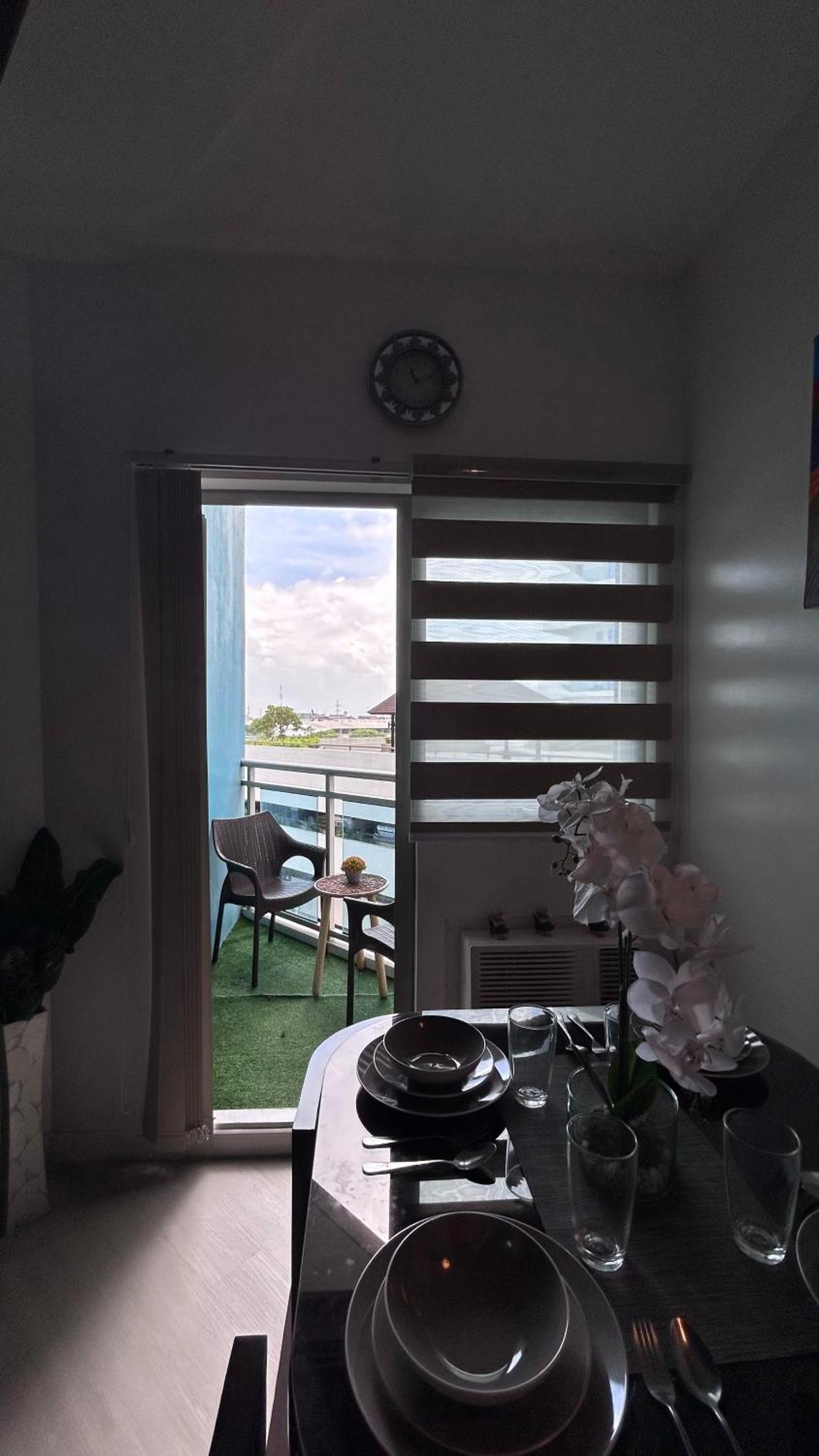 Kurlix Suites Of Azure North San Fernando  Εξωτερικό φωτογραφία